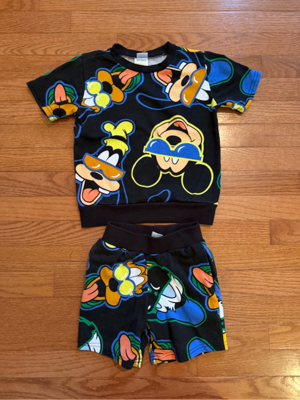 Disney Mickey and Friends Black Graphic T-shirt and Shorts Set 5T